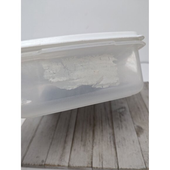 Vintage Rubbermaid Large 17 Cup #7 Rectangle Container White Lid - Picture 3 of 10